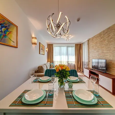 Oak Paradise Apartment *
