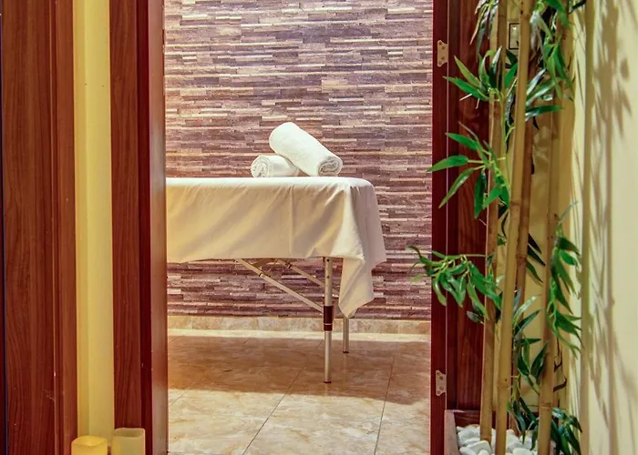 Апартамент Oak Paradise